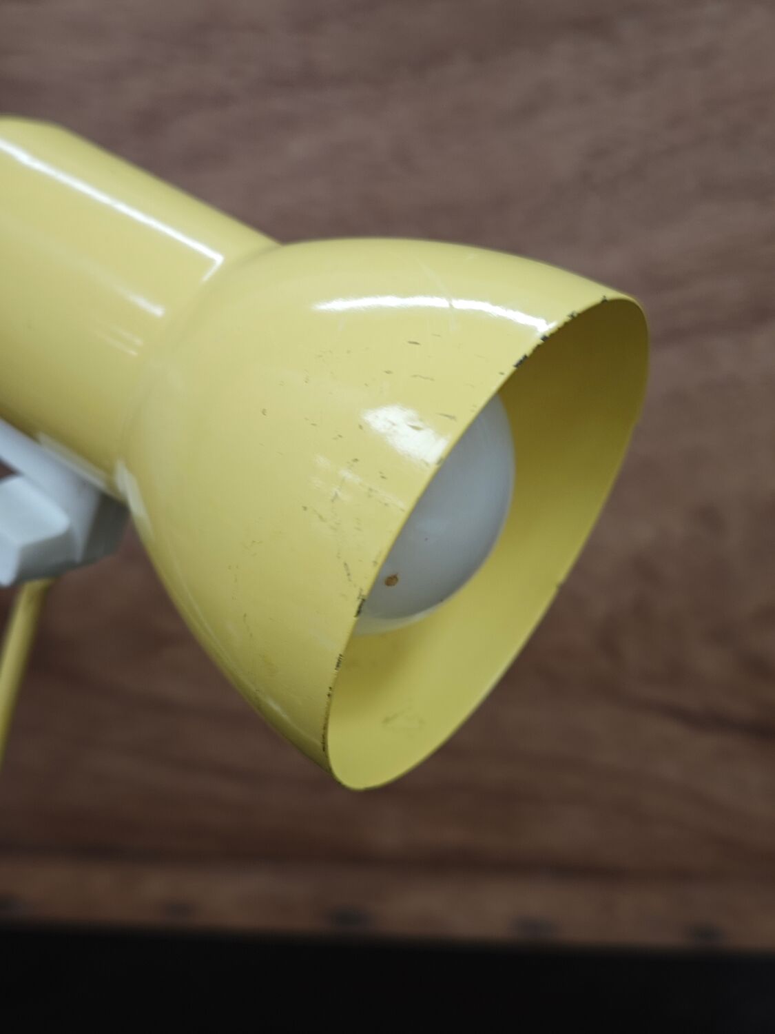 Lampe de bureau vintage jaune 1980