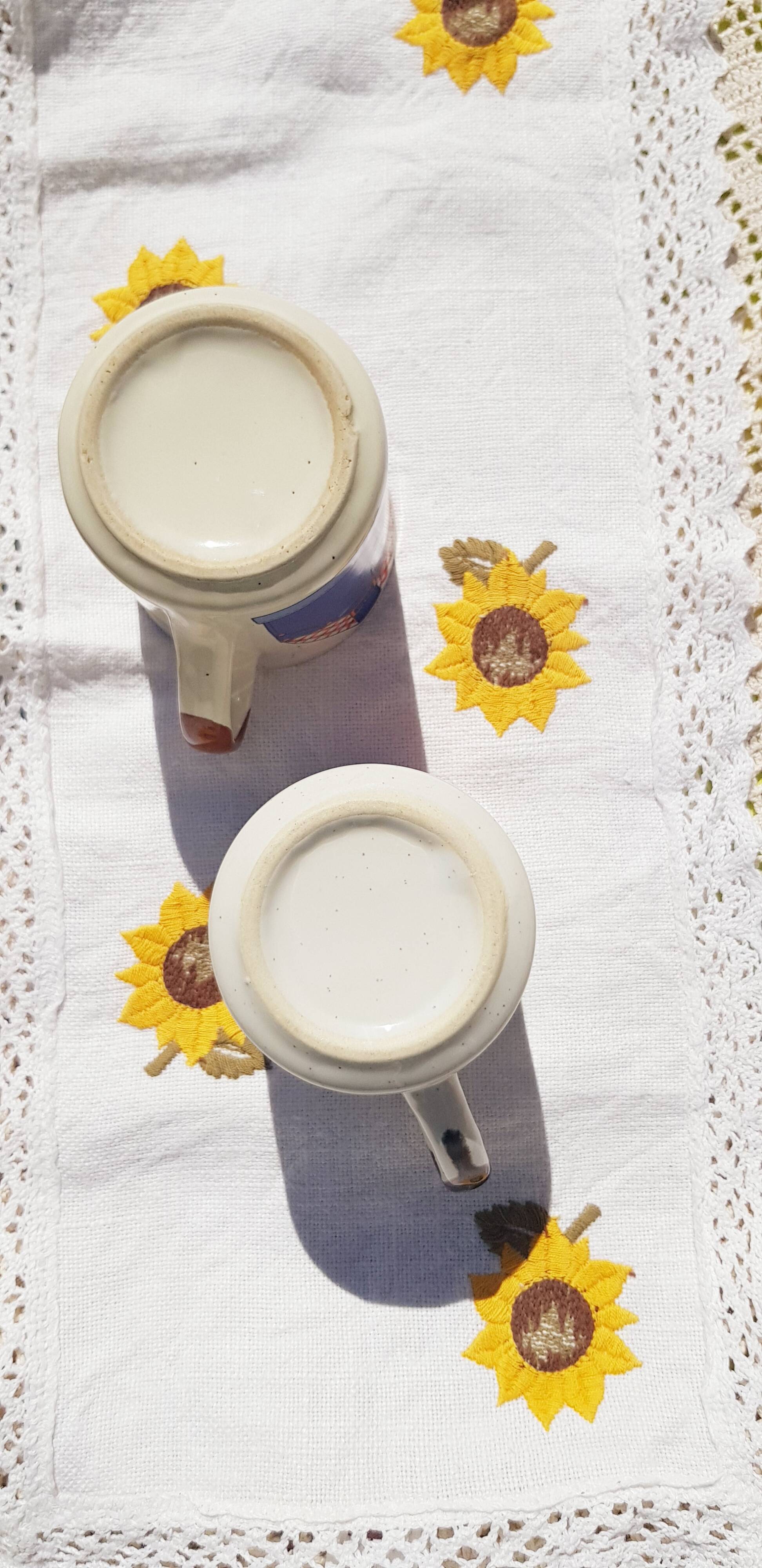 Mugs with patterns