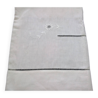 White cotton sheet with embroidery and openings 2.30 x 2.70 m