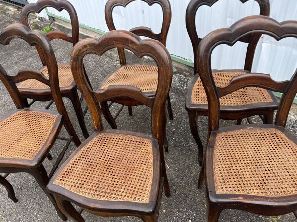 Série de 6 chaises à dossier trilobé de style Louis-Philippe
