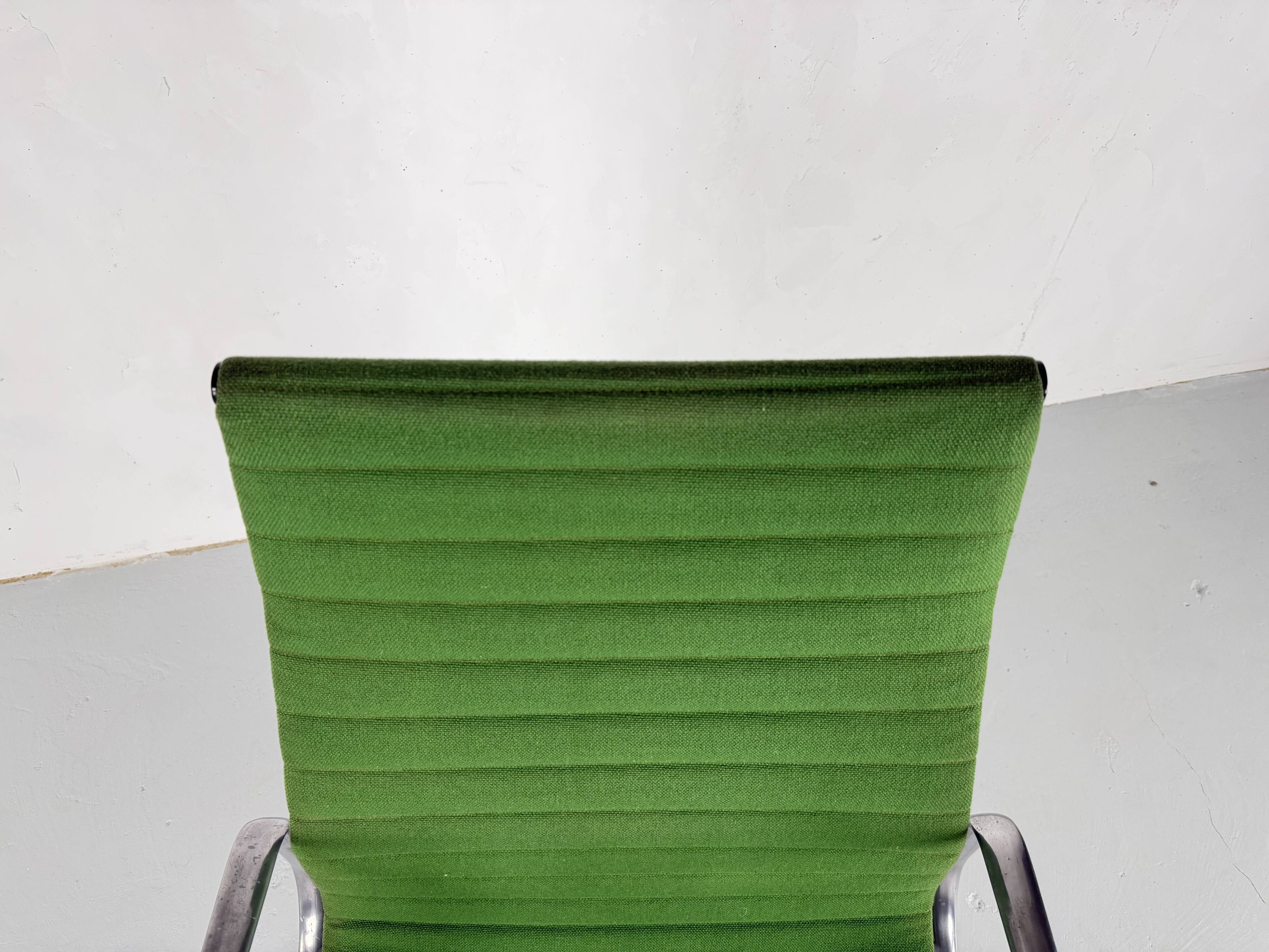 Office chair by Charles and Ray Eames for ICF - 1960s