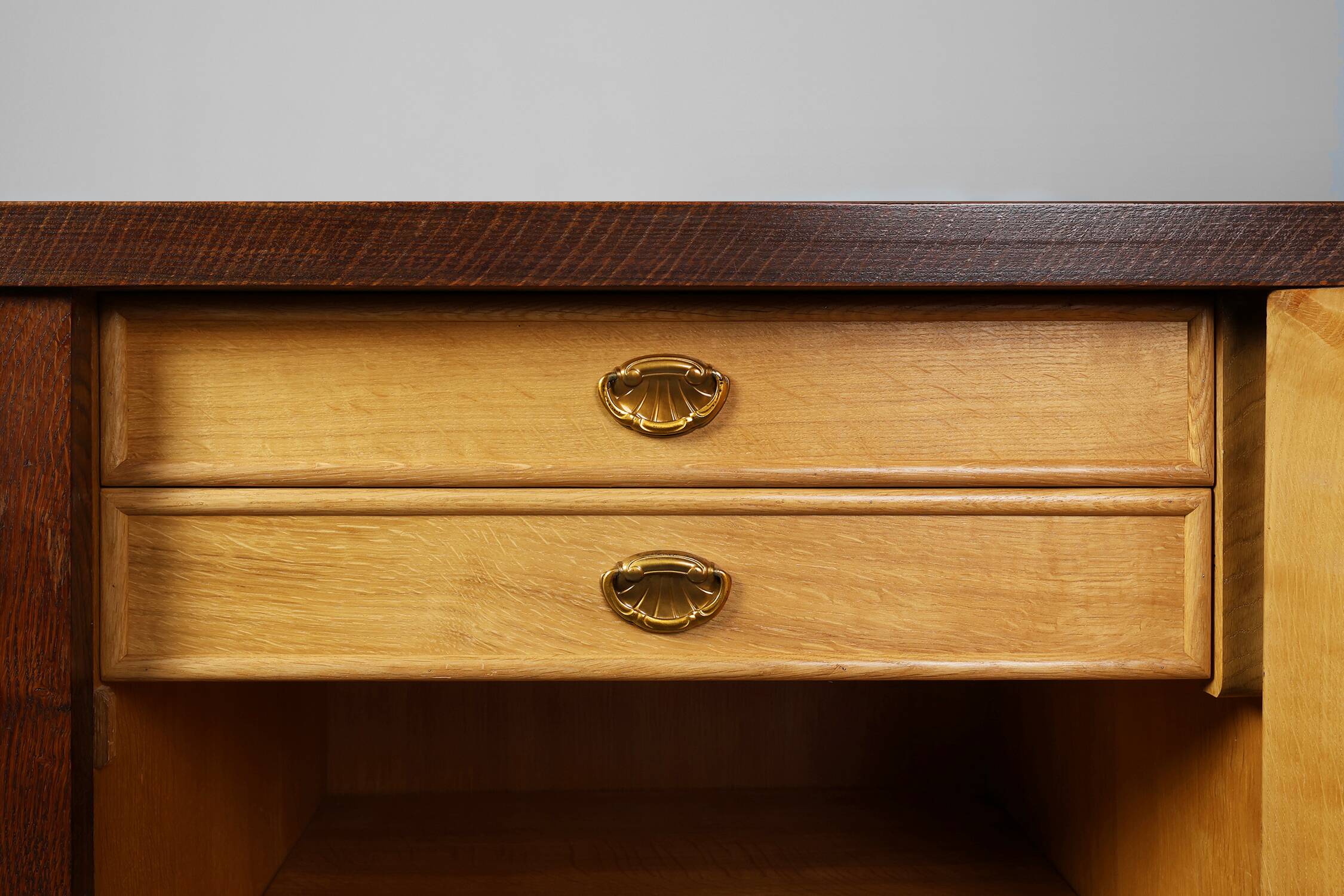 Buffet en chêne français Art Déco de Jacques Klein, 1925