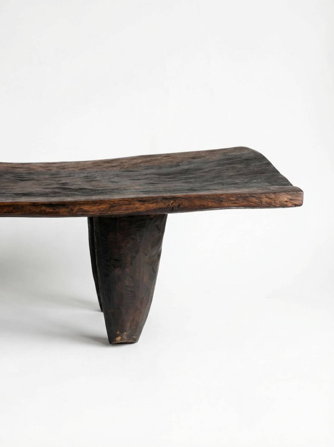 Sculptural bench in solid wood · Unique piece Range: ANCRAGE — Mobili