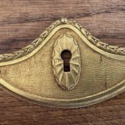 4 antique bronze/gilded brass lock plates Louis XV furniture Na