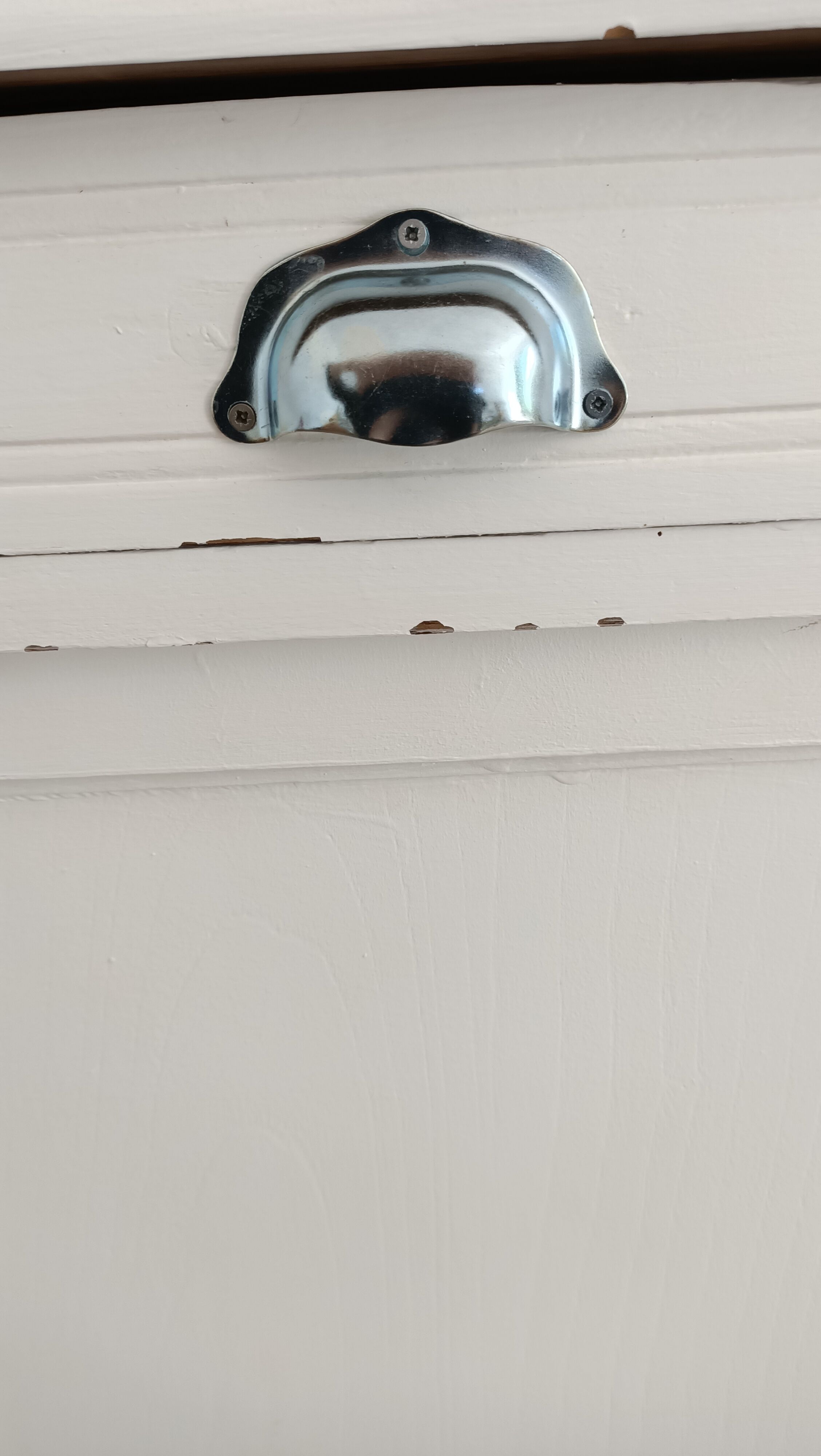 White Parisian buffet