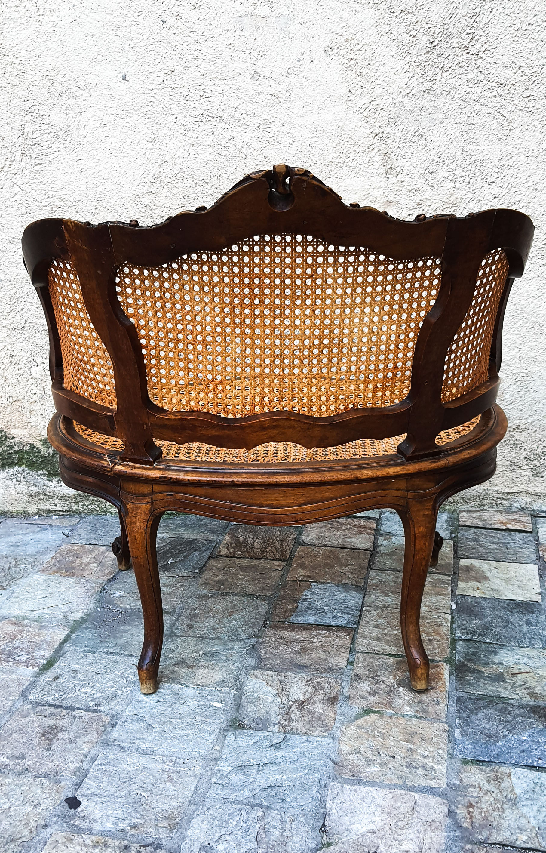 Louis XV-style shepherdess chair