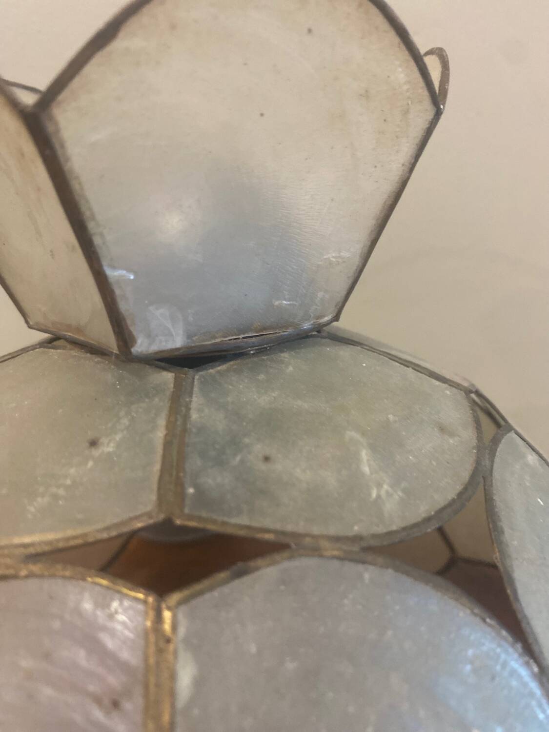 Mother-of-pearl pendant