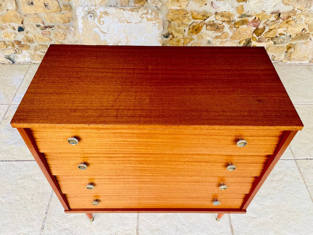 Vintage teak chest of drawers with 4 drawers, circa 1960s/1970s.