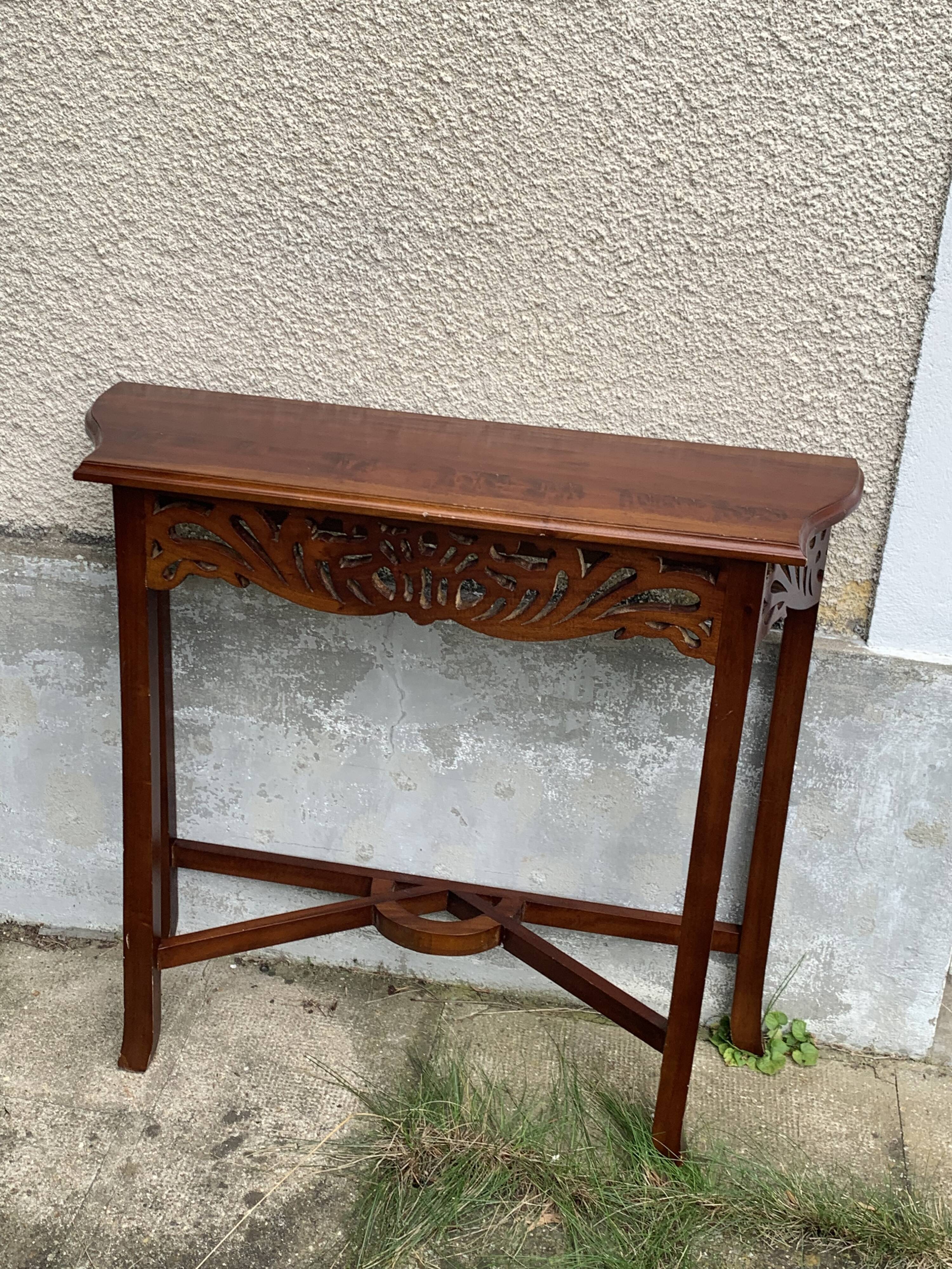 Vintage carved wooden console and aesthetics