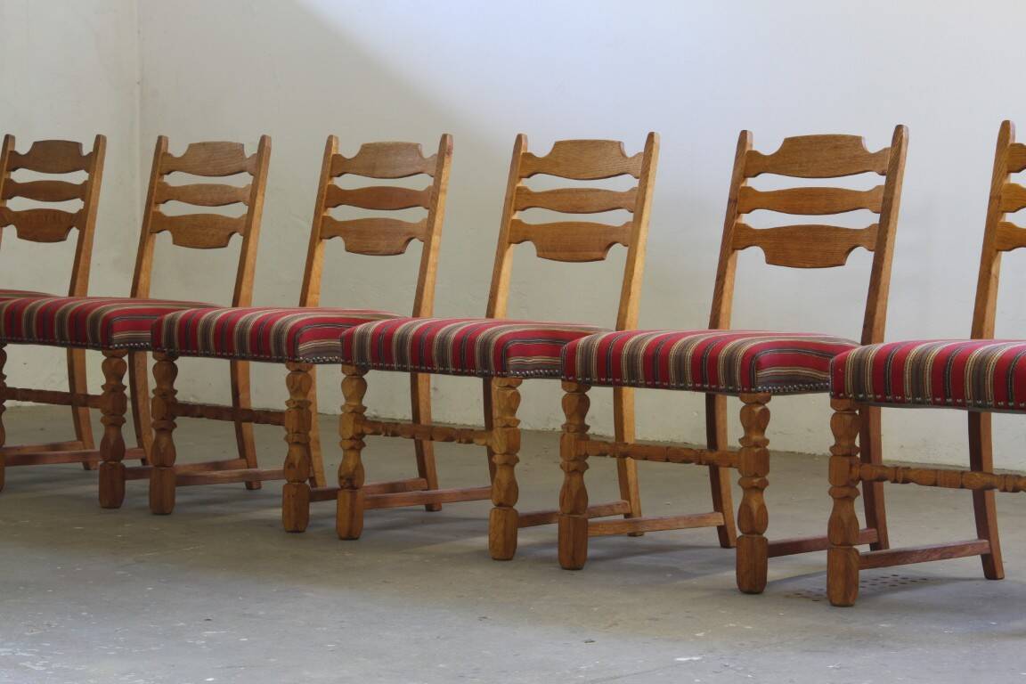 Vintage 1960s Danish farmhouse oak dining chairs in the style of Henning Kjærnulf