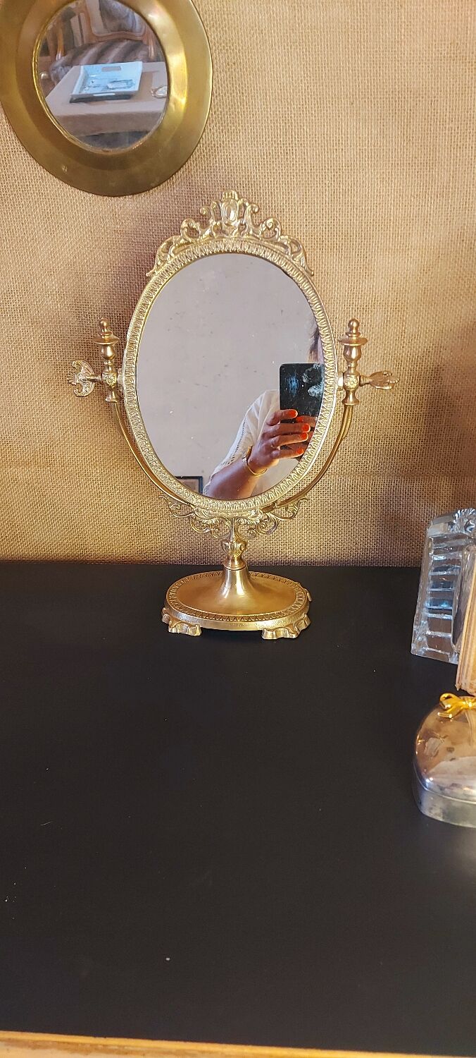 Mirror psyche to pose