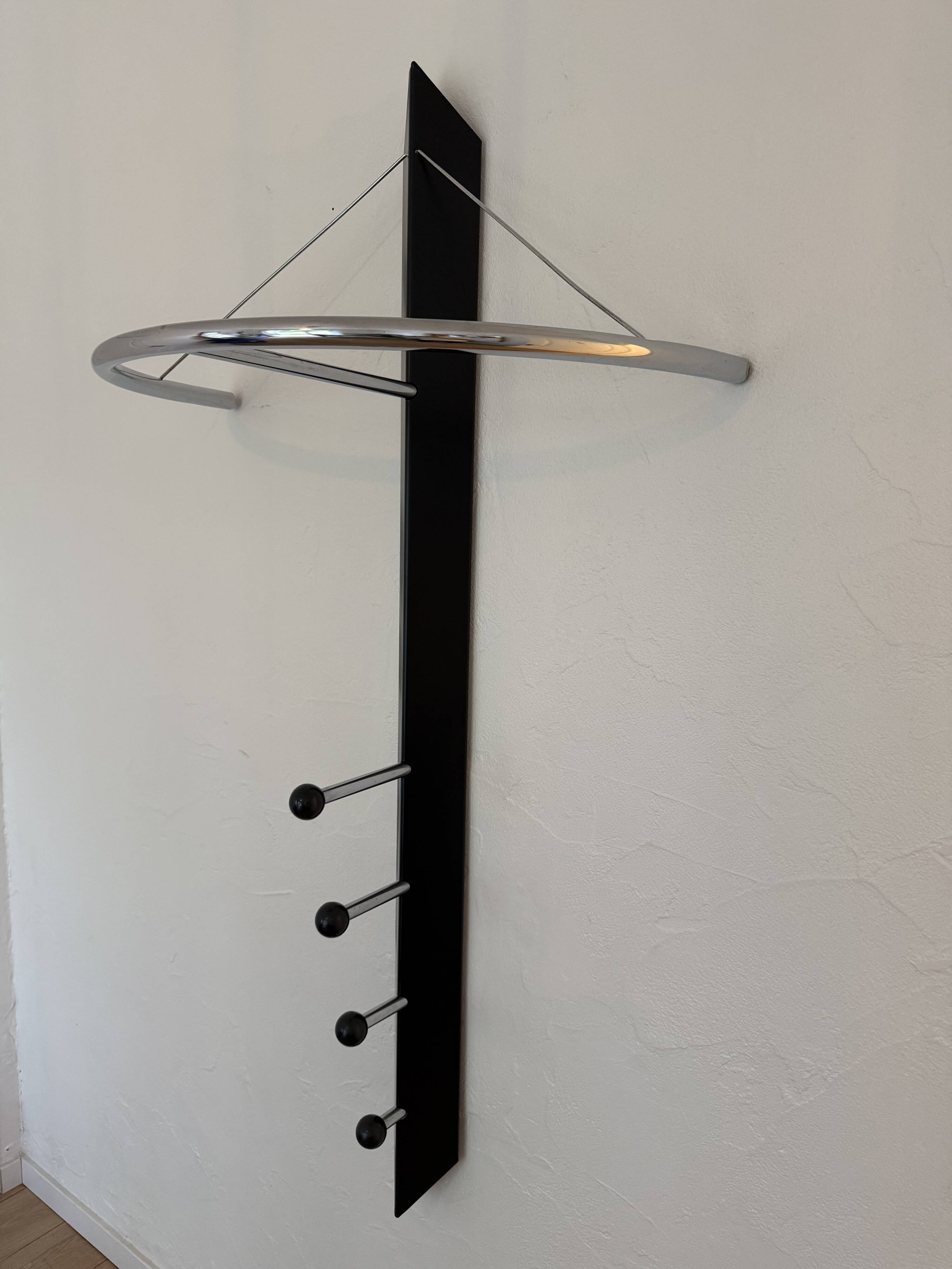 Coat rack 80s minimal design Starck Memphis