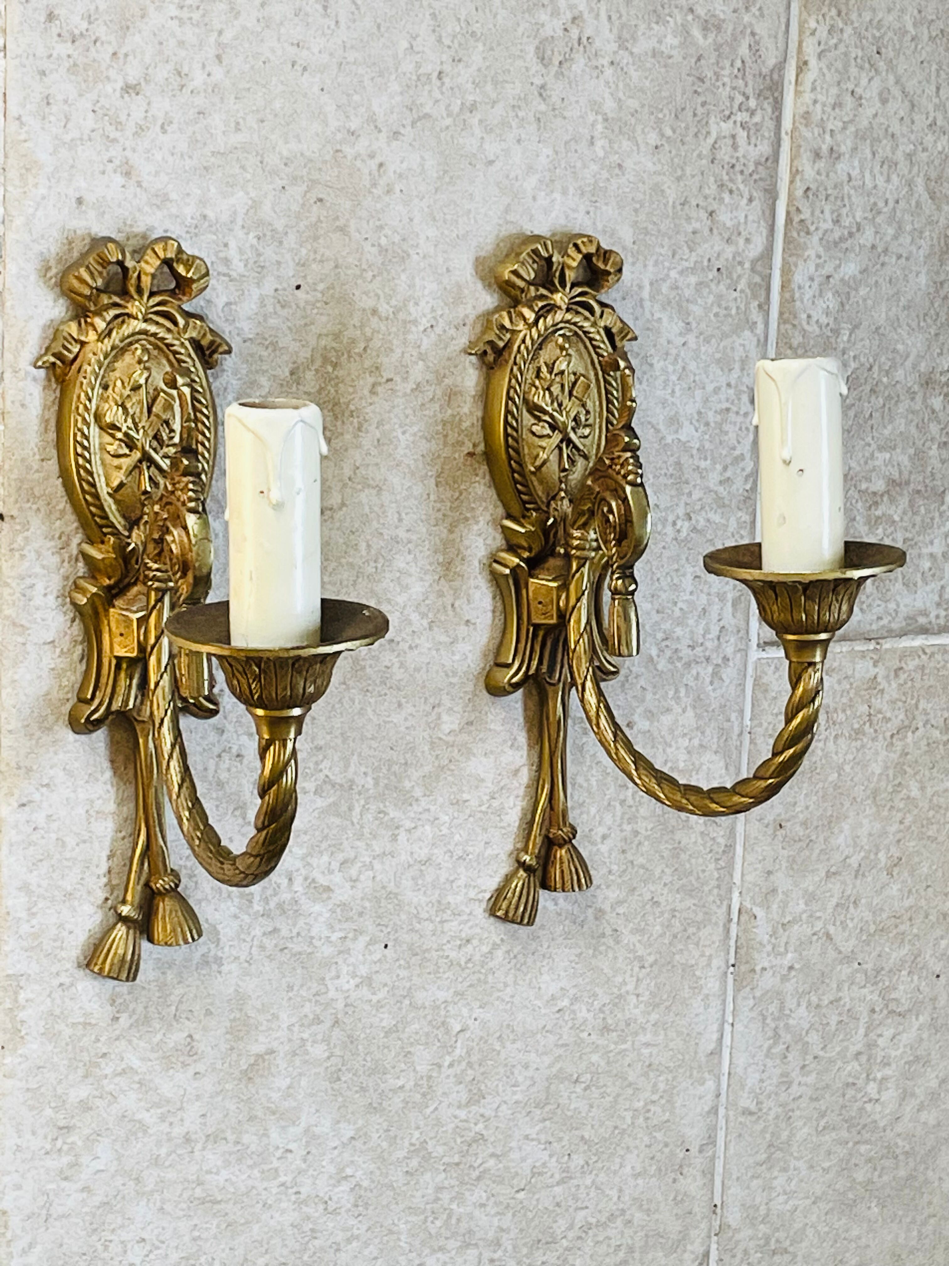 Pair of gilded bronze wall lamps Louis XVI style