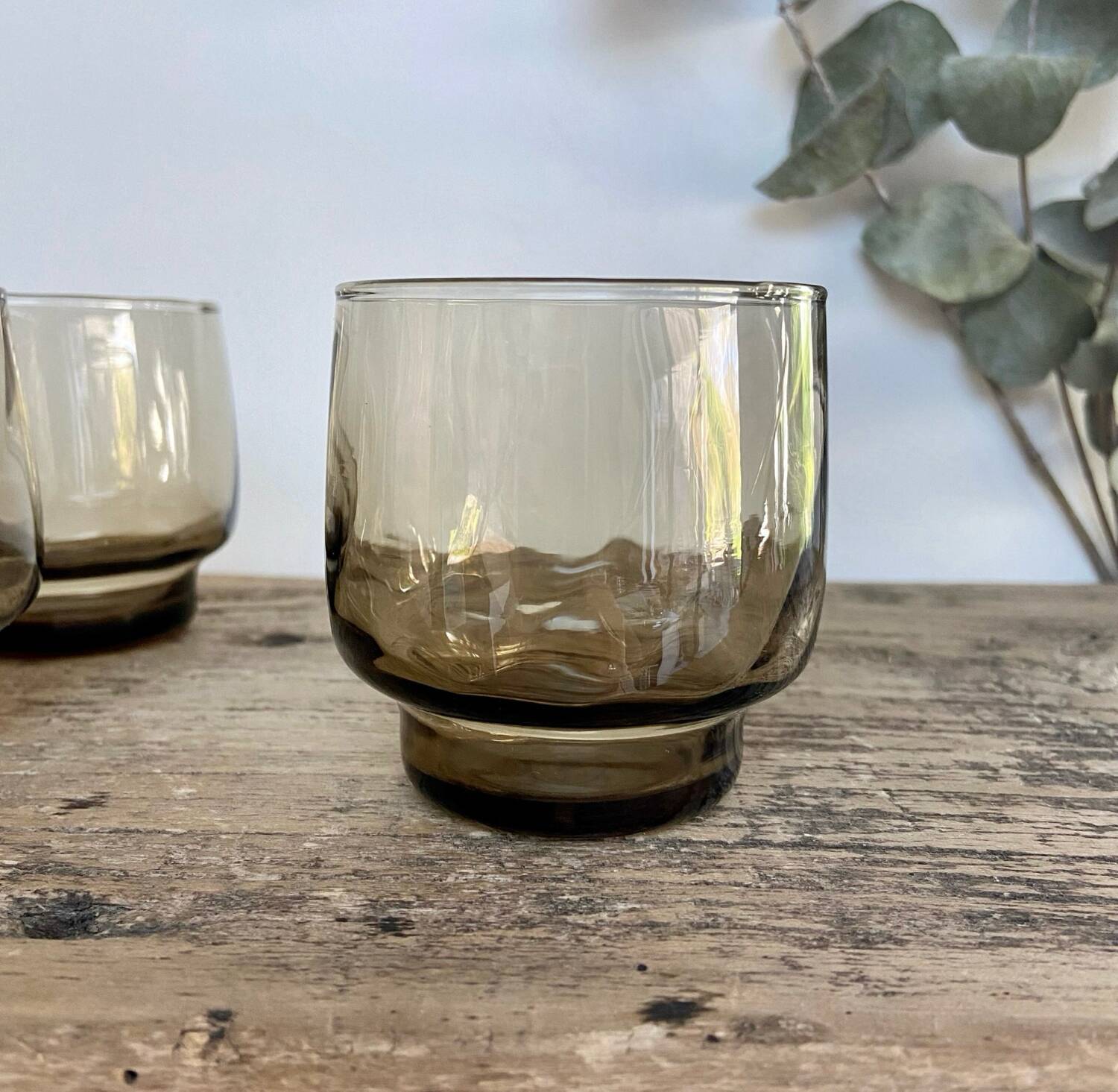 4 verres fumés vintage