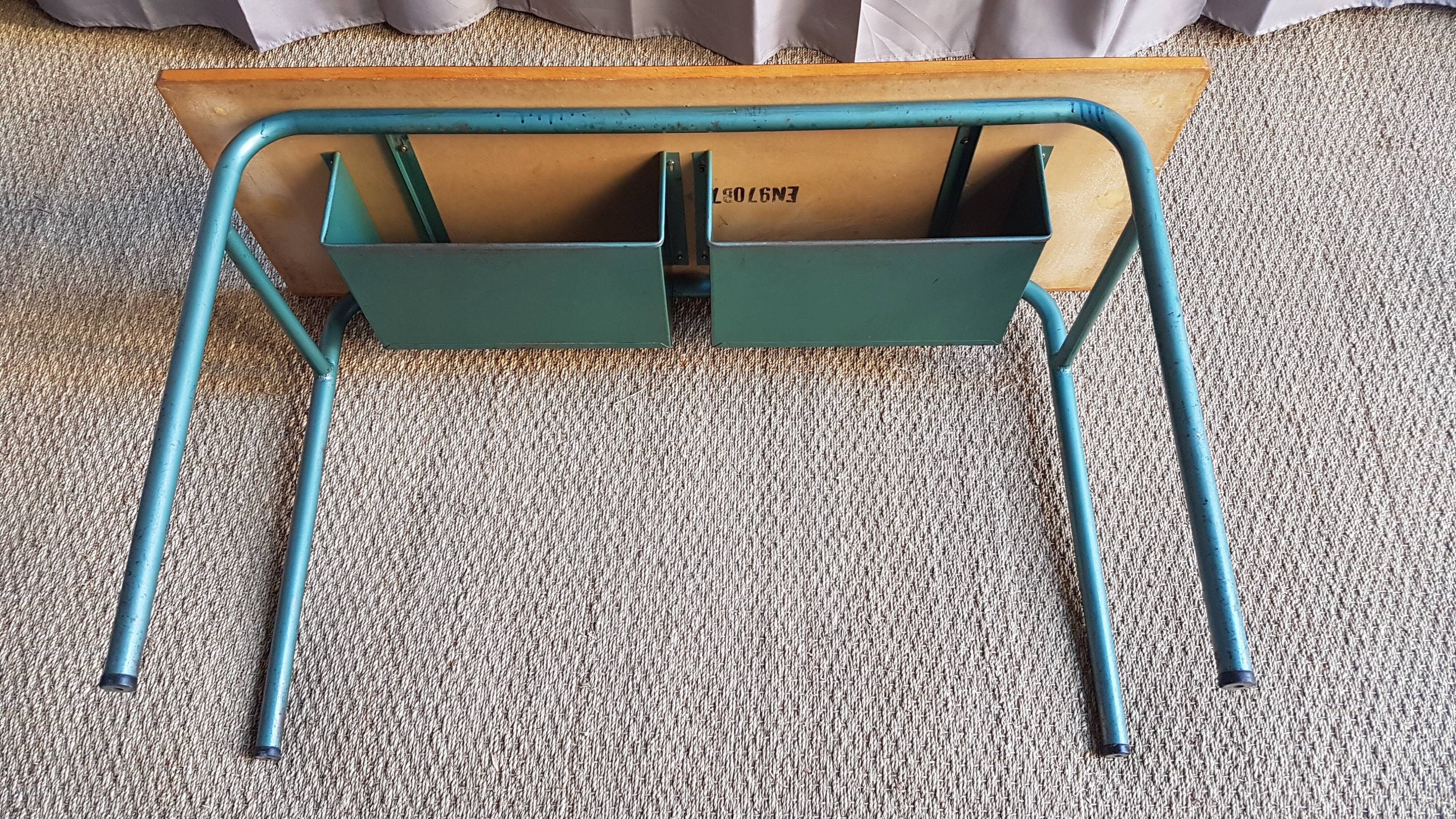 Vintage office with 2 metal lockers