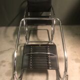 2 chairs by Mies Van Der Rohe MR20