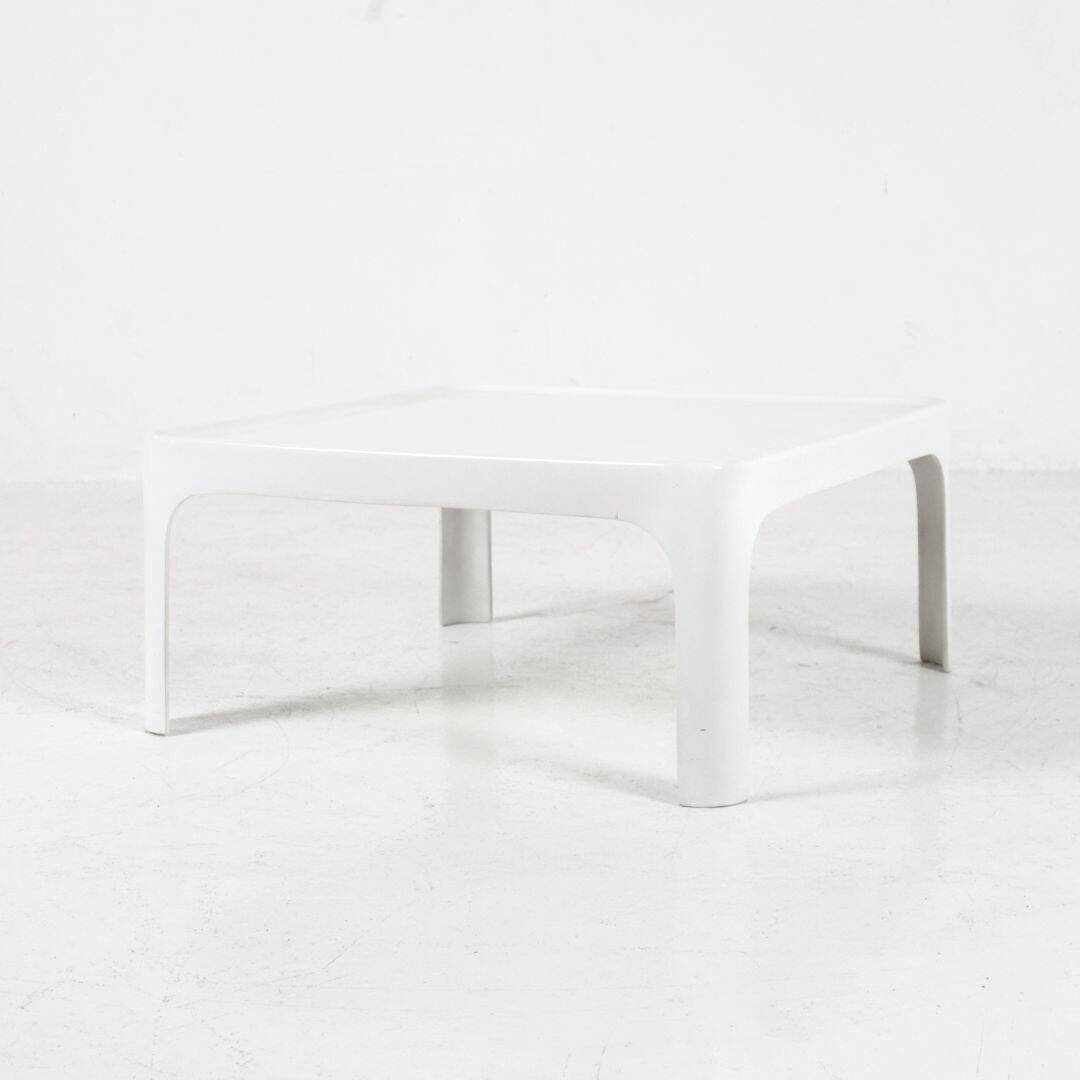 Space Age coffee table by Peter Ghyczy for Horn