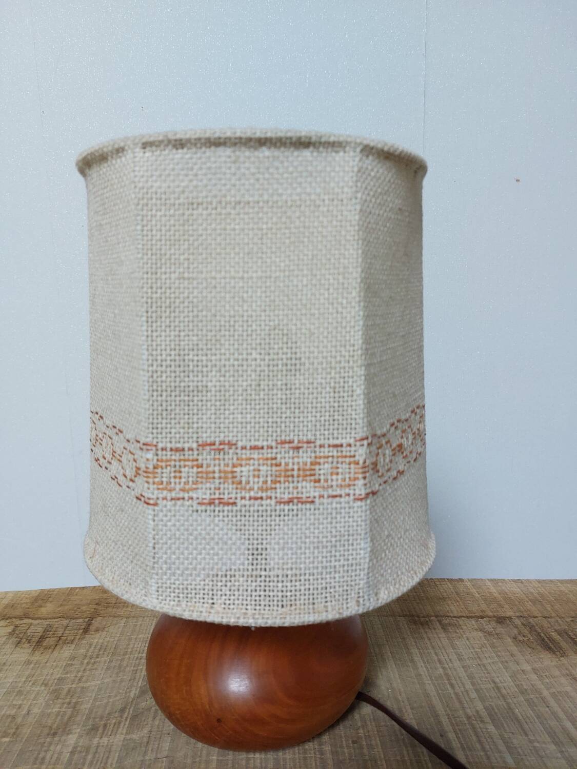 Lampe boule bois 1970 brutaliste moderniste