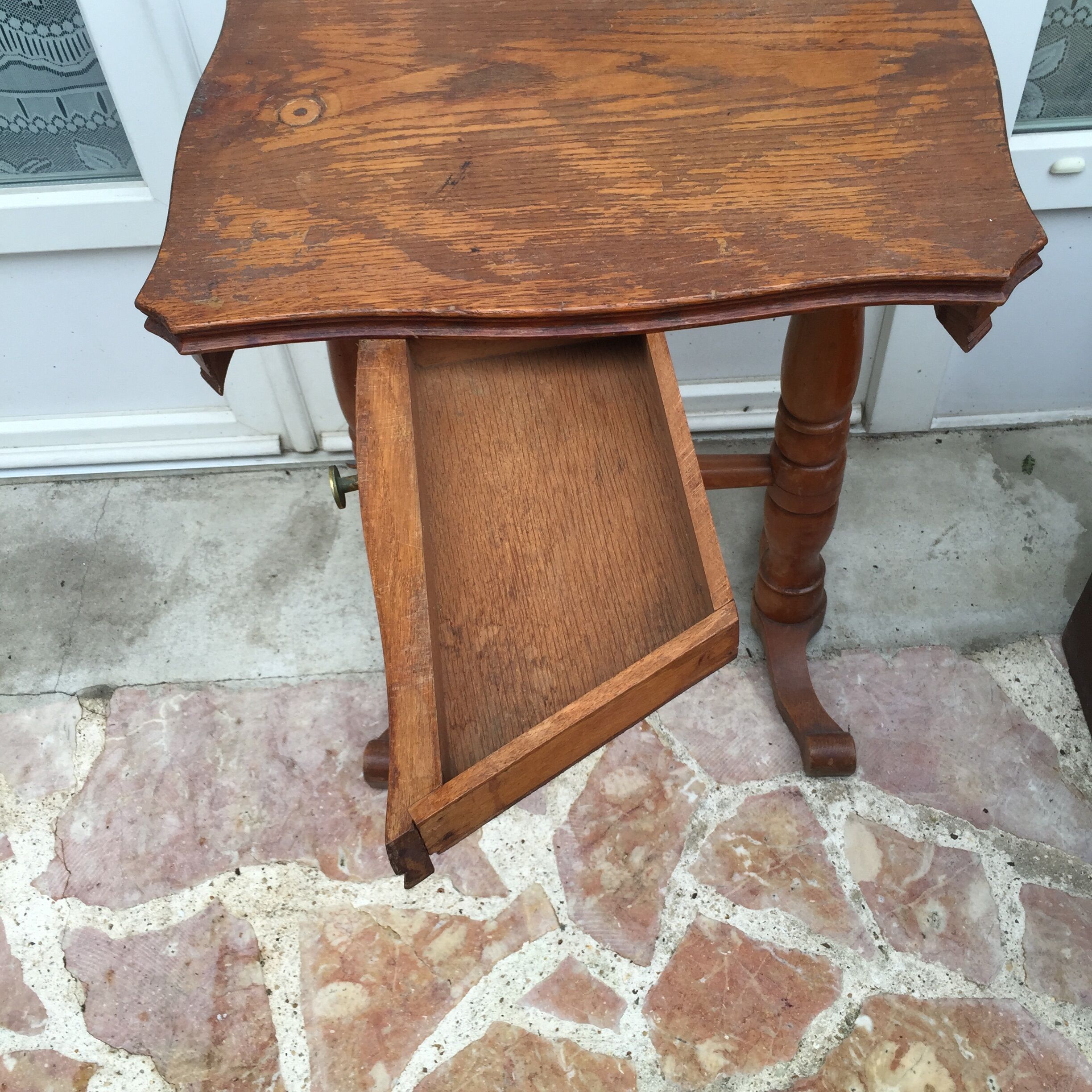 Old wooden sewing worker