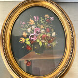 Peinture de la composition florale dans un cadre ovale en bois doré mesures 29 cm x 23 cm verre CONVEXE