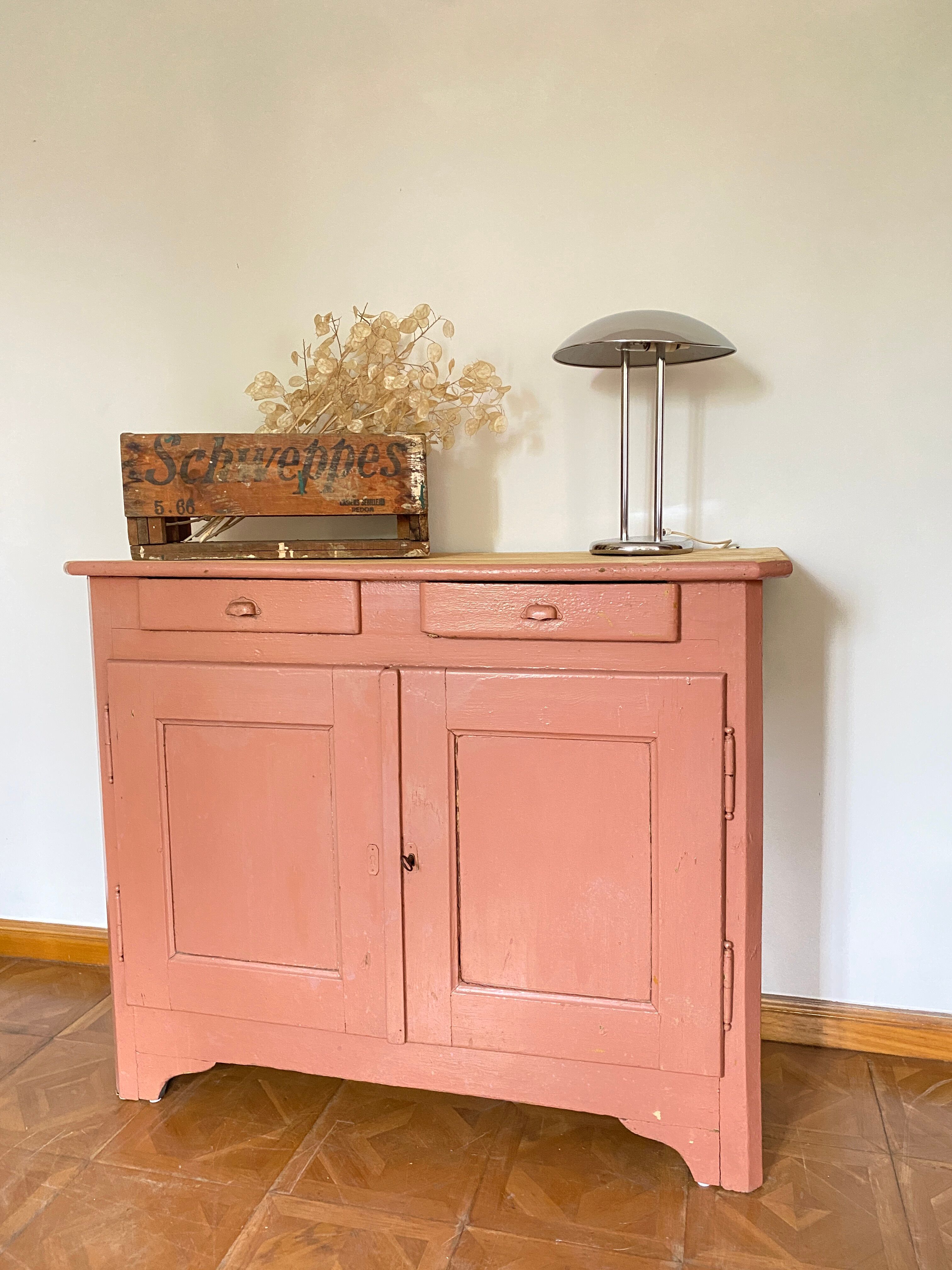 Parisian buffet in its pretty patina & raw tray