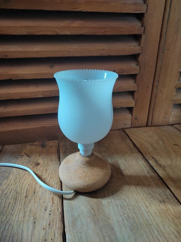 Lampe chevet base pierre reconstituée tulipe verre blanc originale