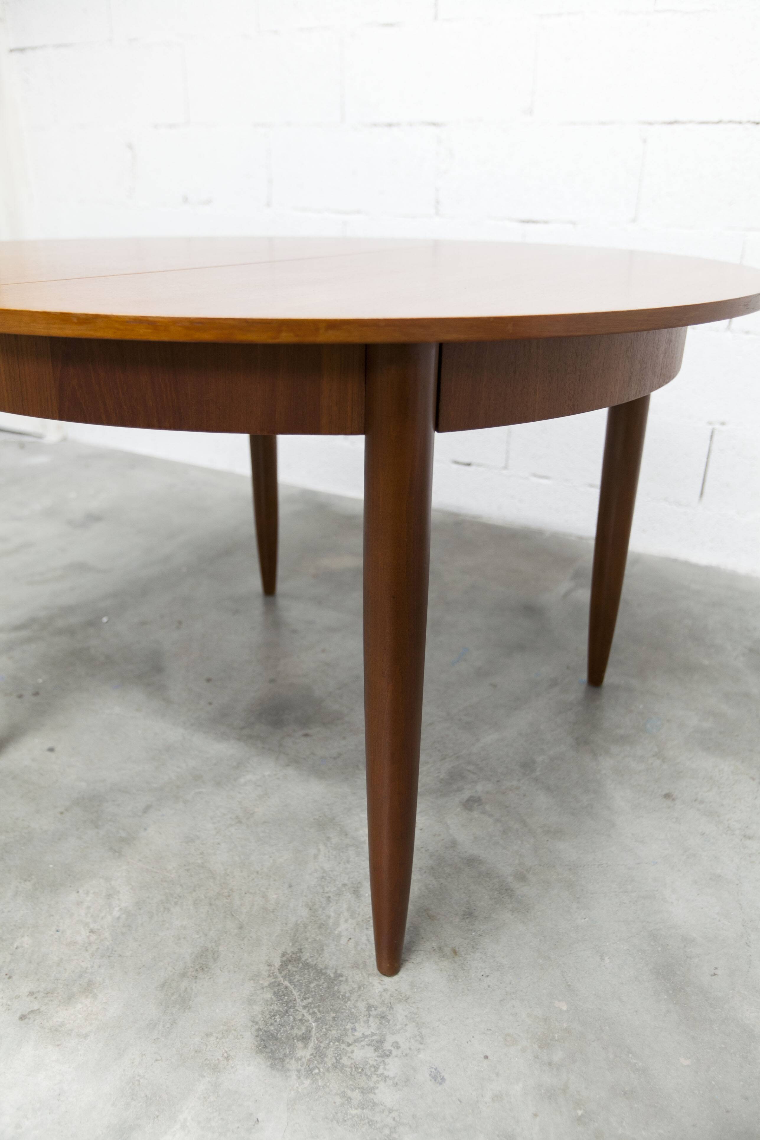 Transformable teak table 1968, impeccable condition