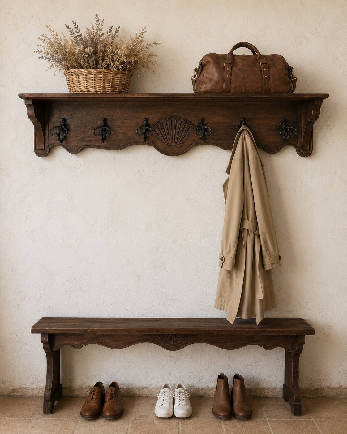 Large antique wall-mounted coat rack in carved wood 135 cm