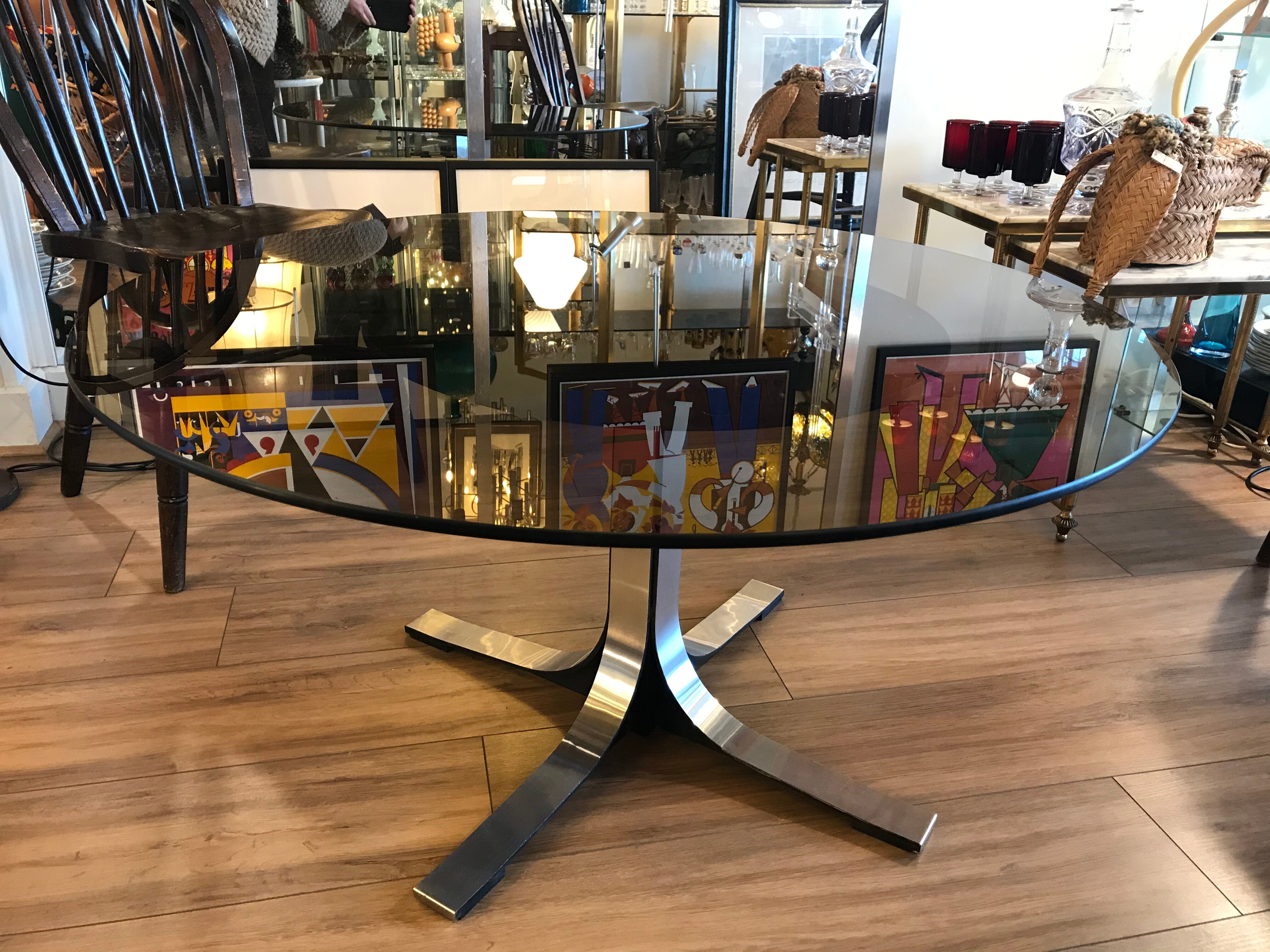 Smoky glass liftable round table