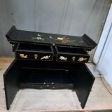 Chinese storage unit