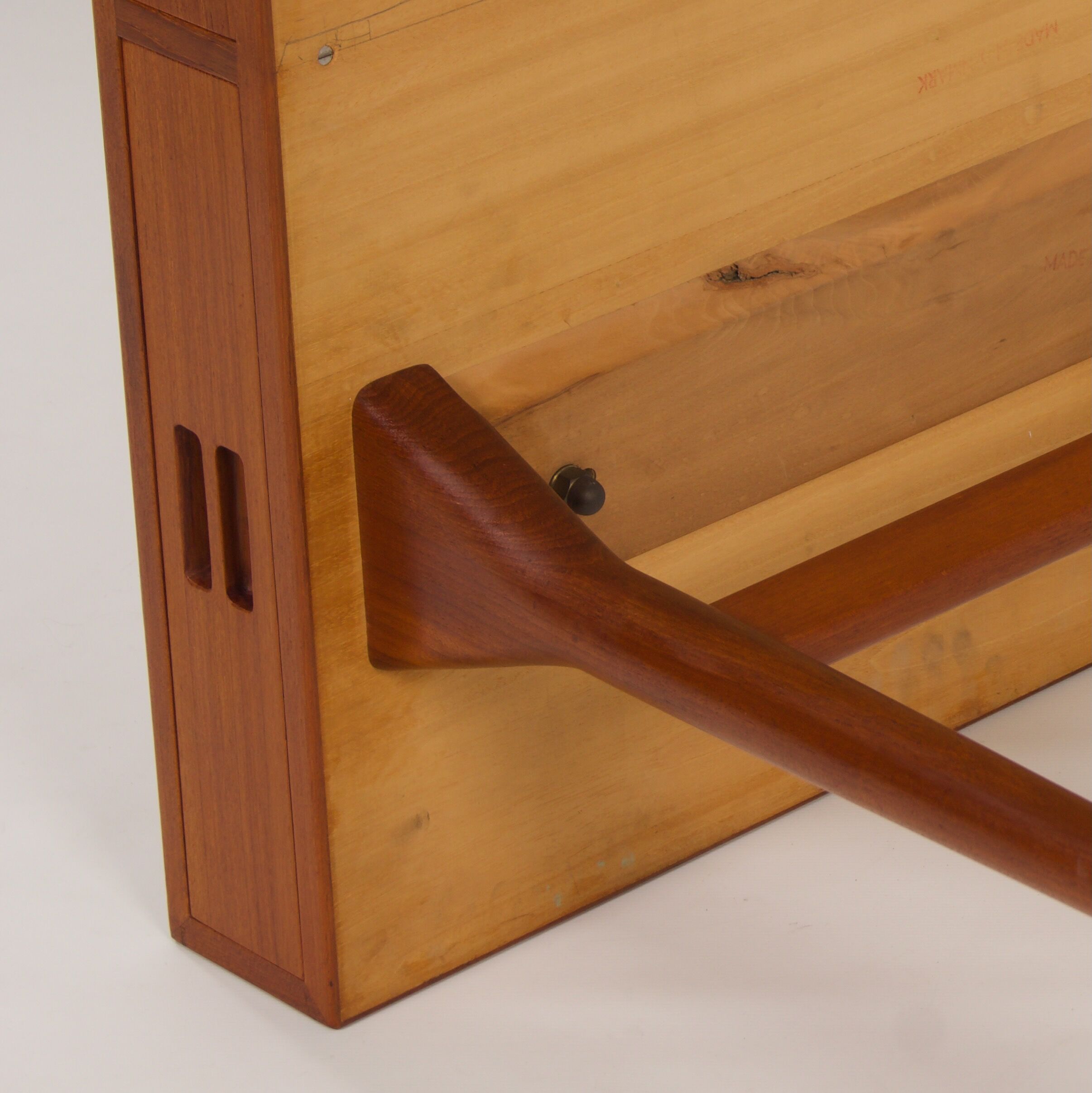 Bureau danois ND 93/3 par Nanna et Jorgen Ditzel pour Søren Willadsen, années 1950.