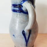 Pitcher 2 L in grey and blue sandstone