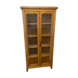 Small old Parisian showcase