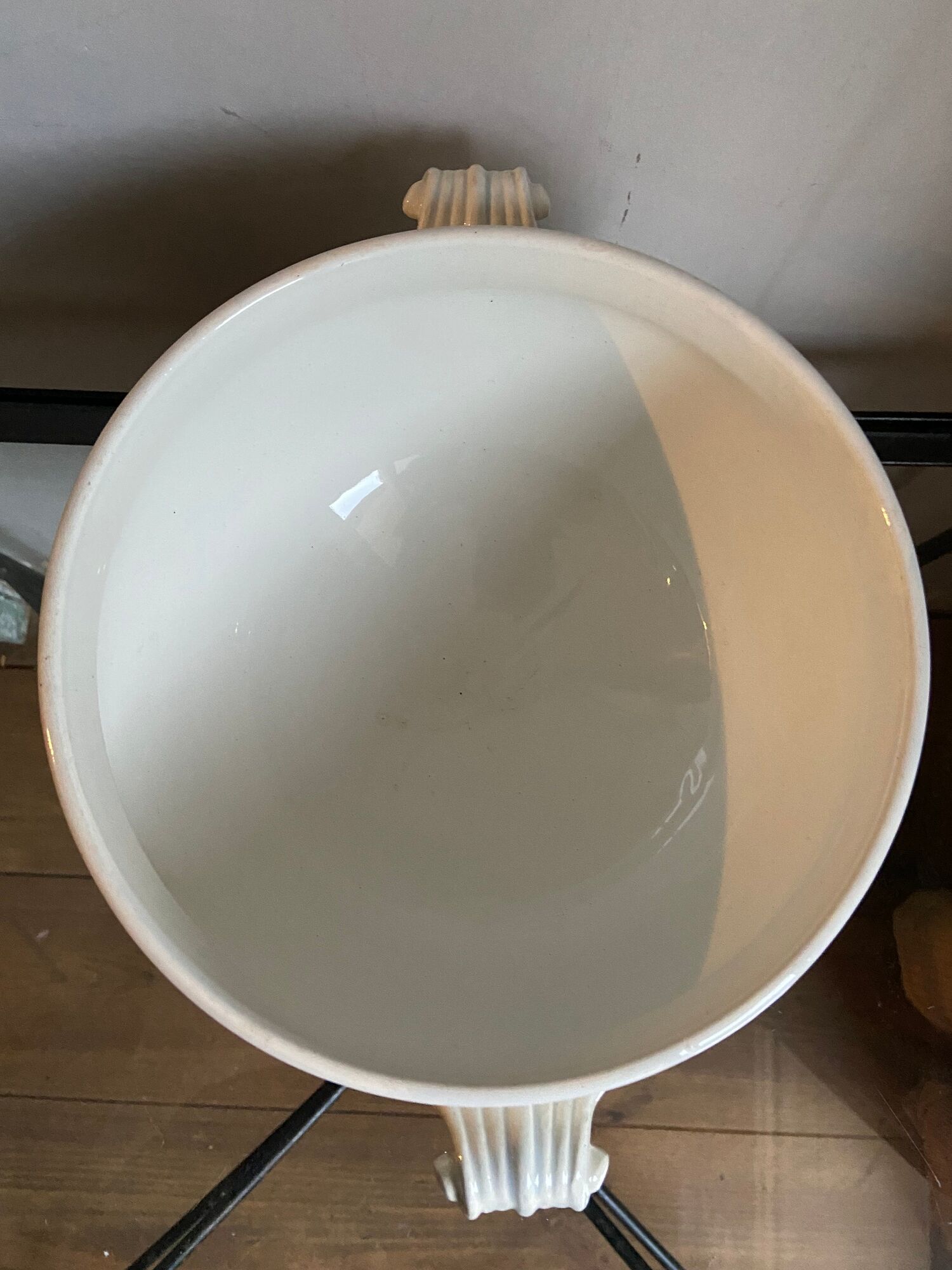 White tureen in earthenware Creil and Montereau nineteenth century