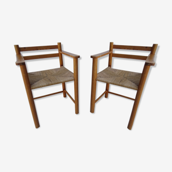Pair of mulched chairs