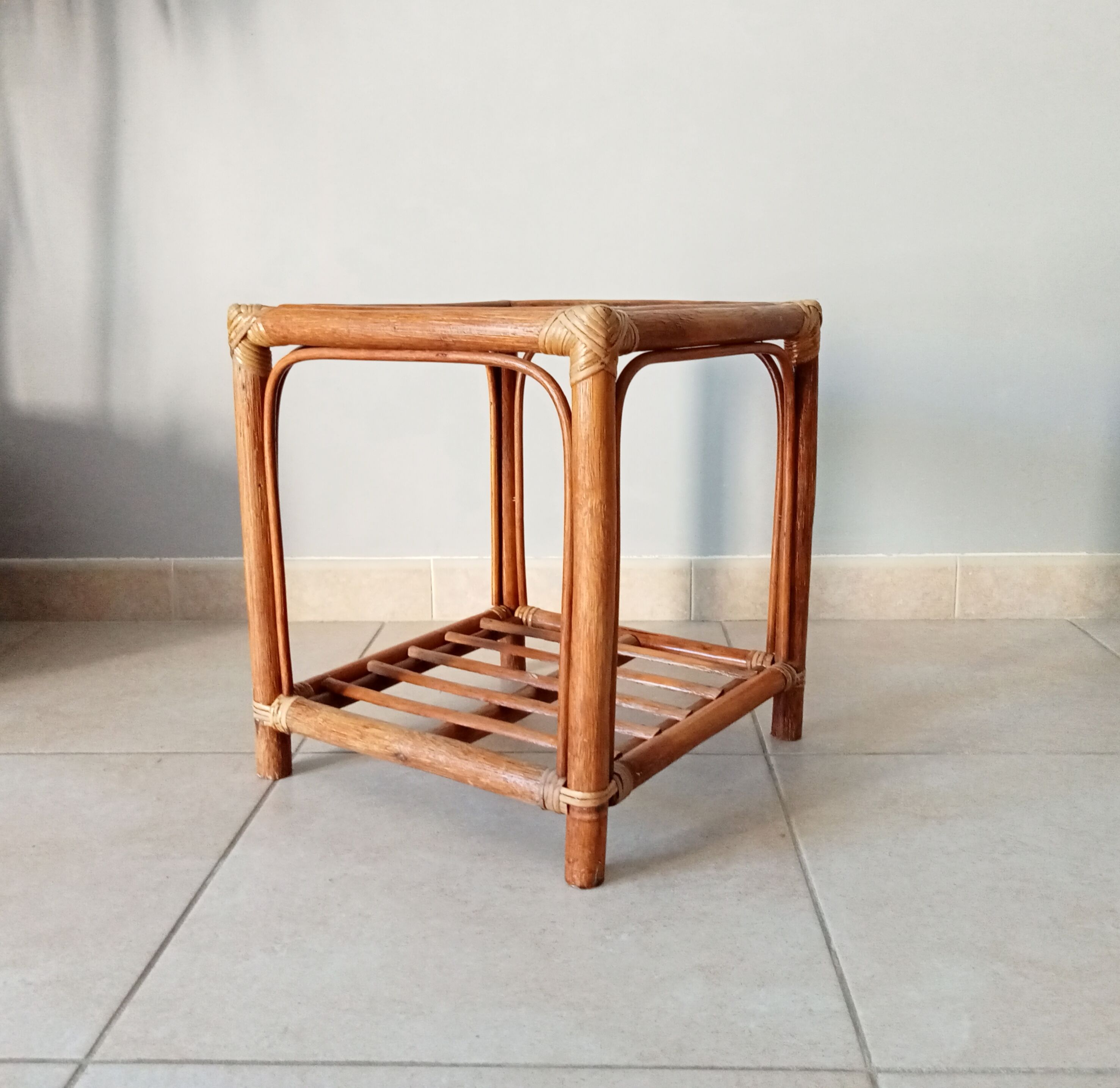 Vintage side table in rattan and bamboo