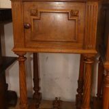 Bedside table style Henri II