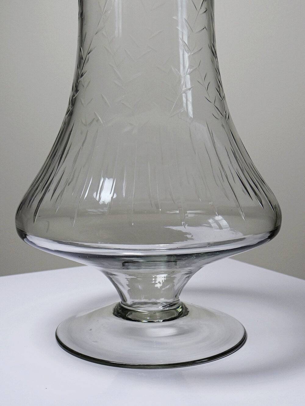 Very large vintage engraved blown glass vase from the 2000s in an antique style