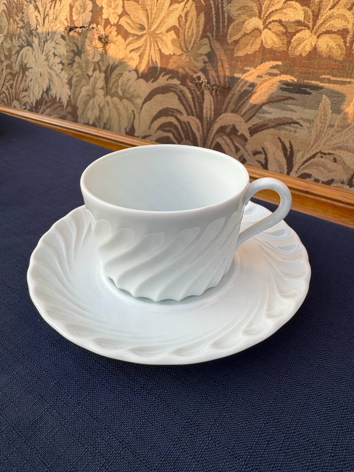 Tea and coffee dessert service (74 pieces)