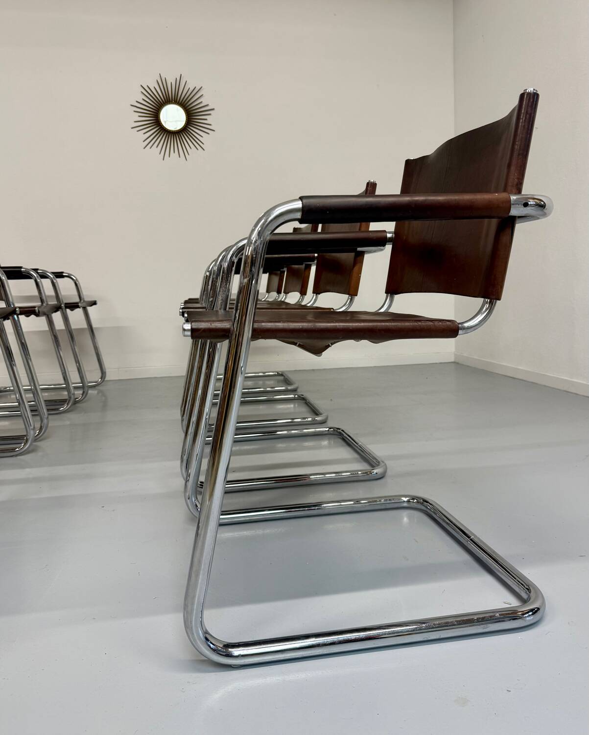 Lot 8 chaises tubulaires cuir métal design bauhaus années 70 vintage
