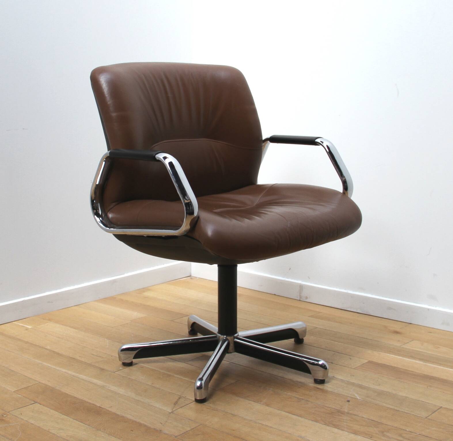 Paire de fauteuils 454 Conférence, Steelcase Strafor