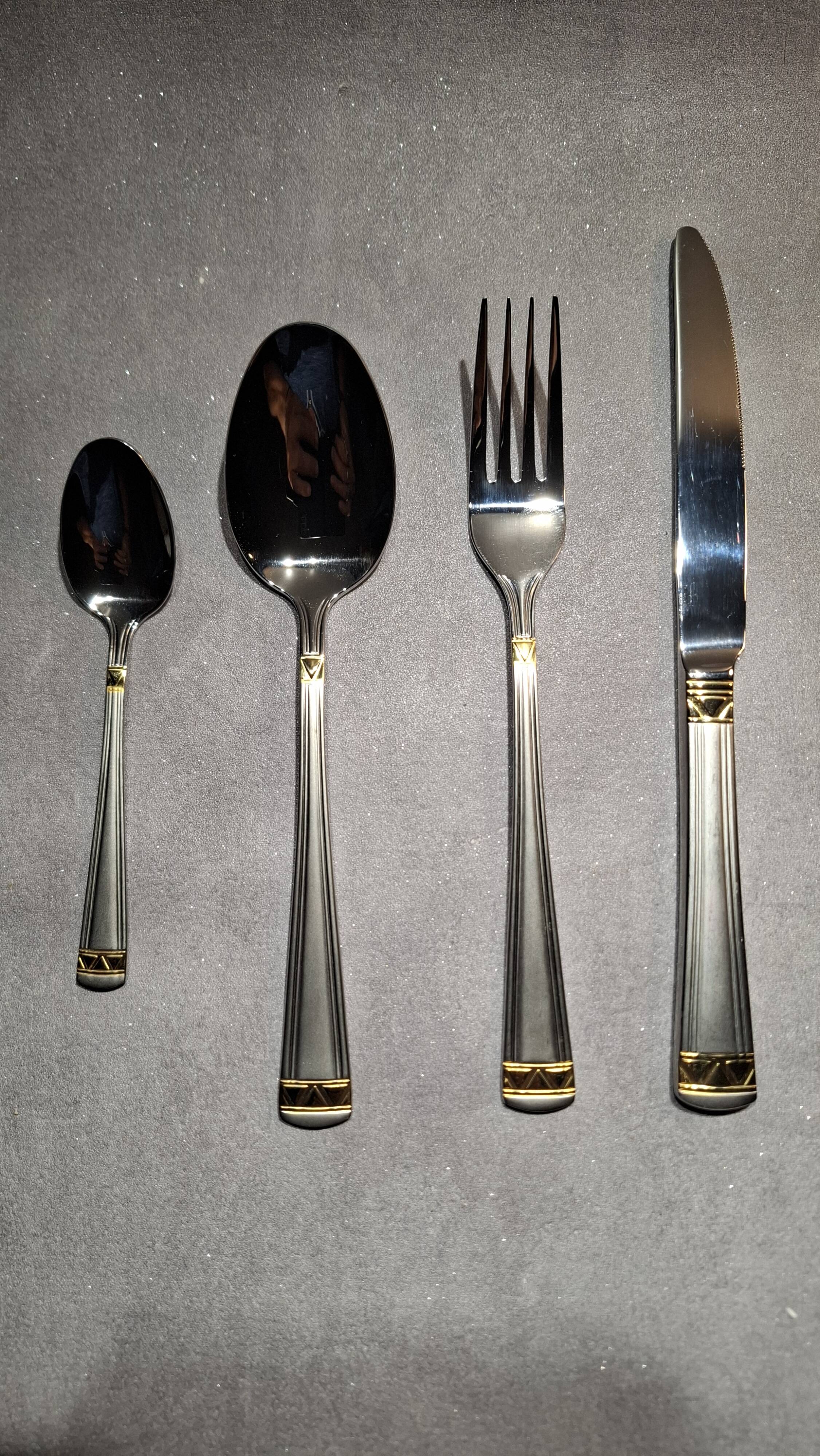 New complete Schneider cutlery set