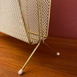 Newspaper rack