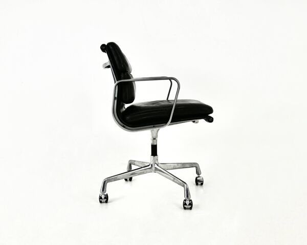 Chaise de bureau par Charles et Ray Eames pour Herman Miller, années 1970