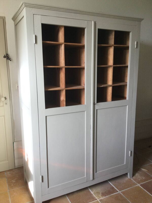 Armoire parisienne vitrée ancienne à compartiments