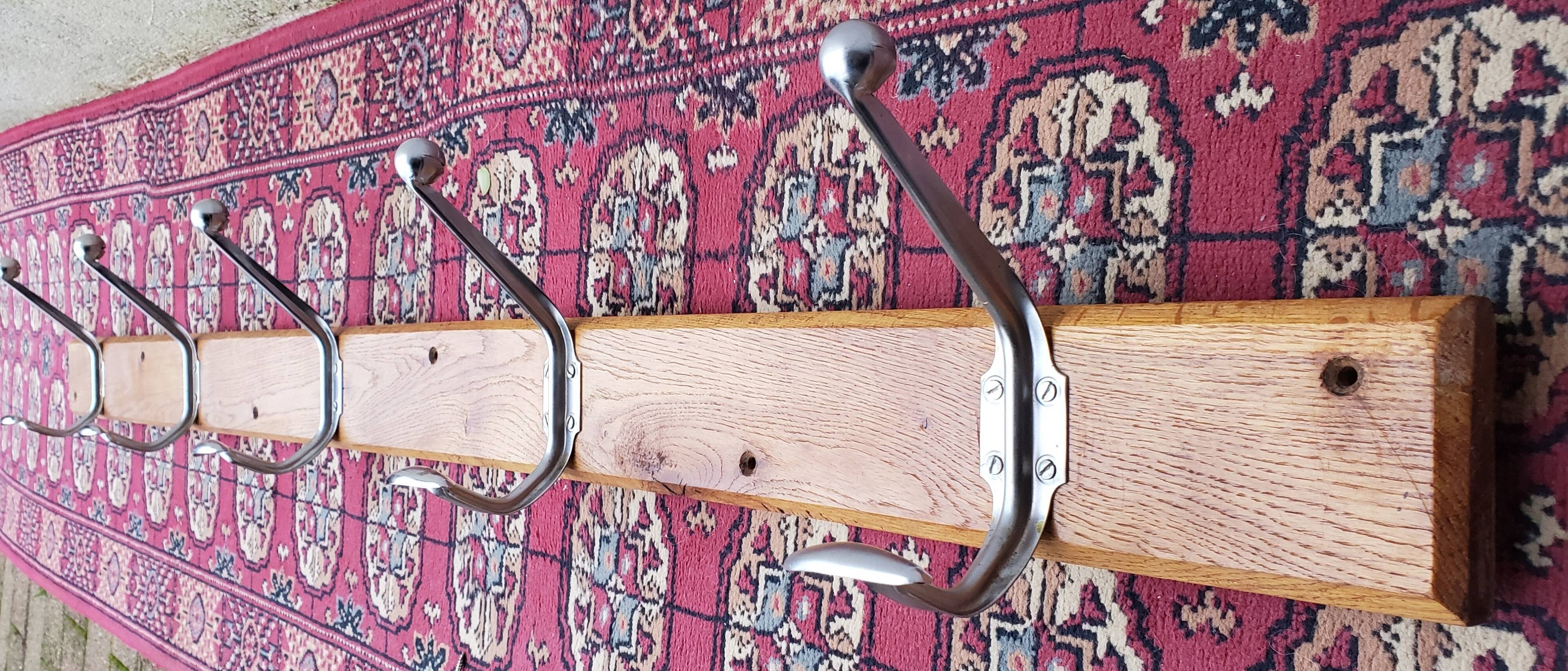 Coat rack 5 metal pads