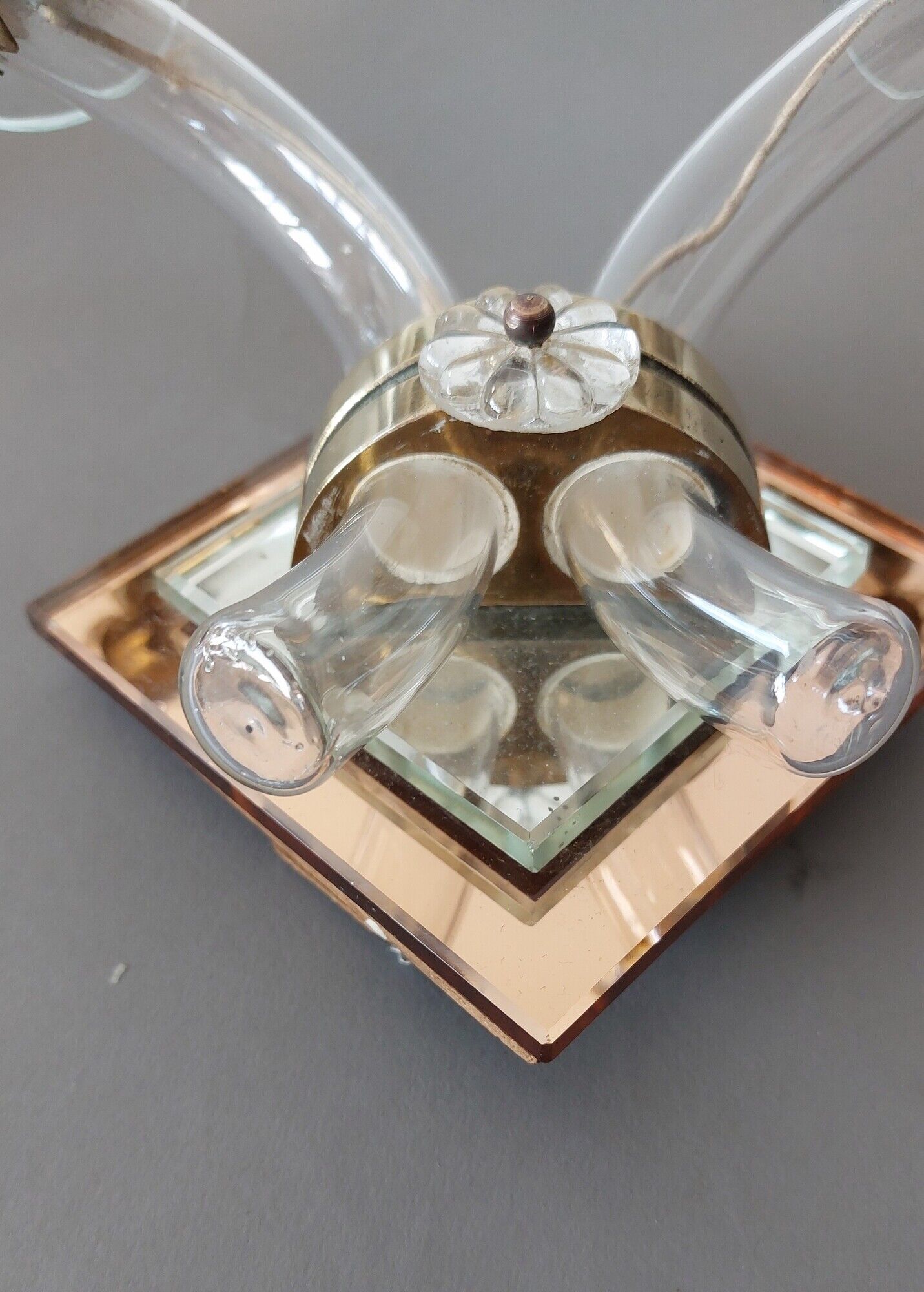 Pair of sconces in crystal, brass and mirror glasses, Italy 1940/1950.