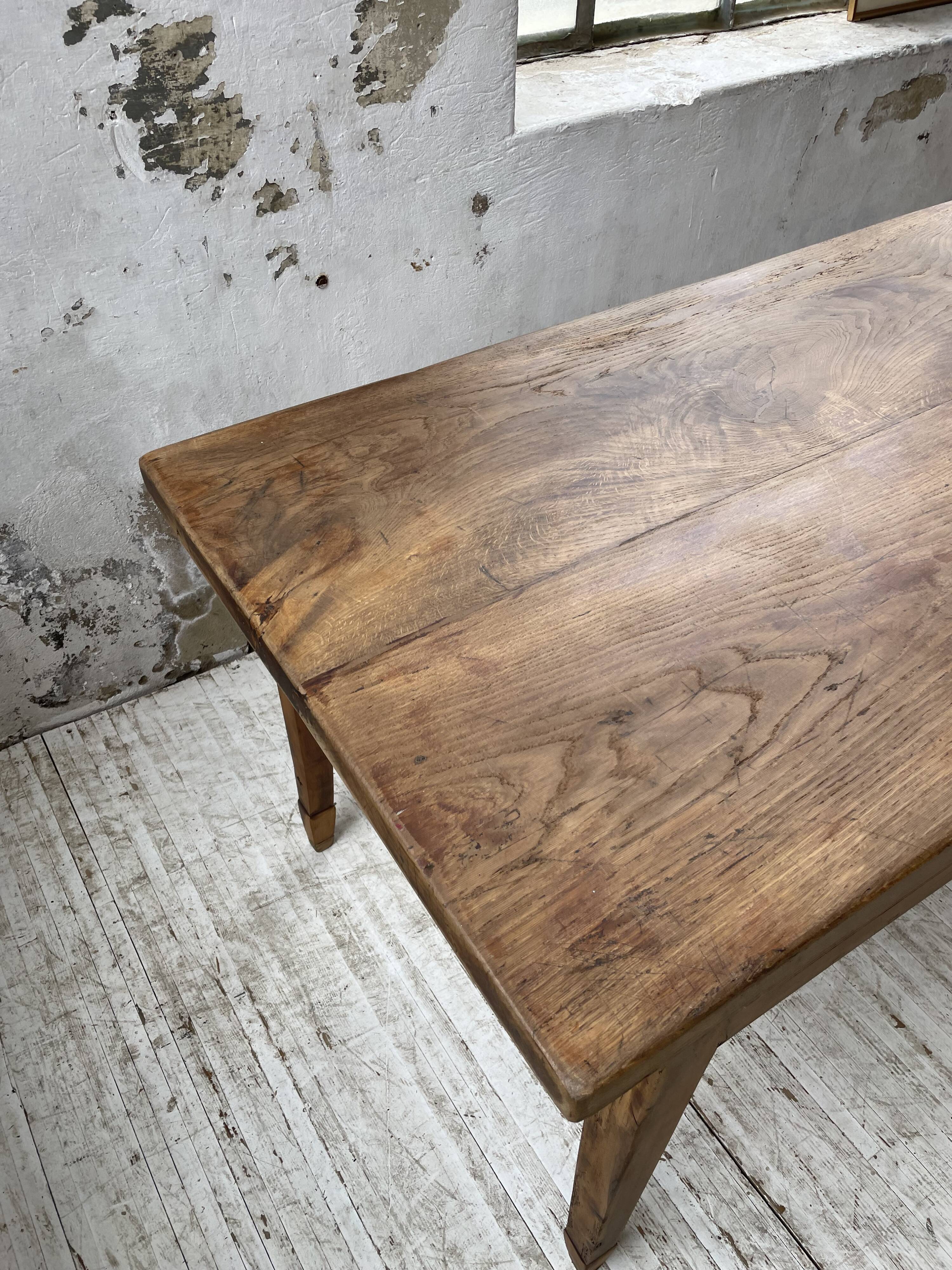 Farmhouse table in oak and walnut 2m