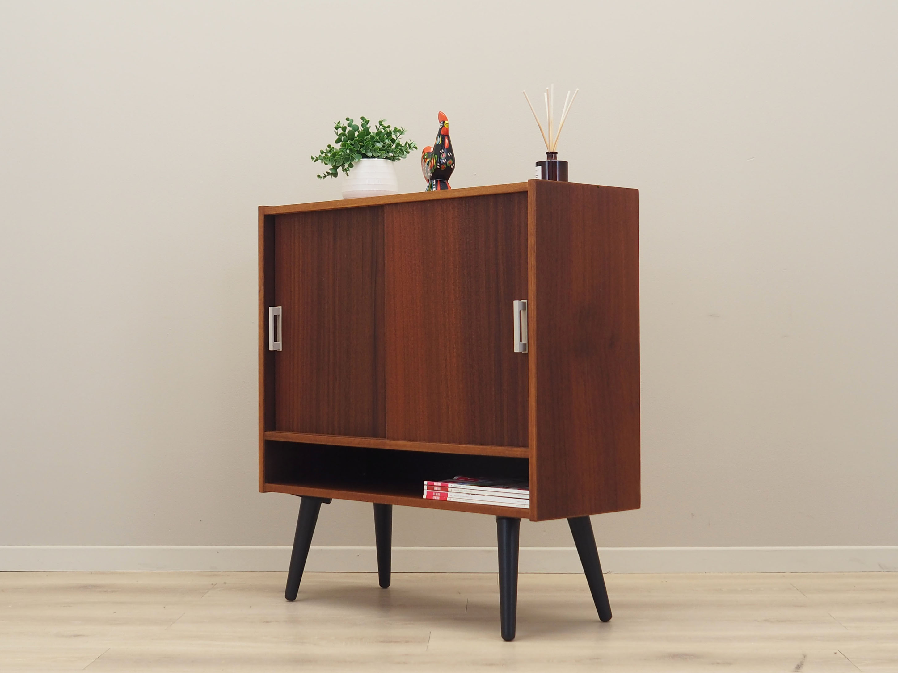 Armoire en acajou, design danois, années 1970, fabriquée au Danemark