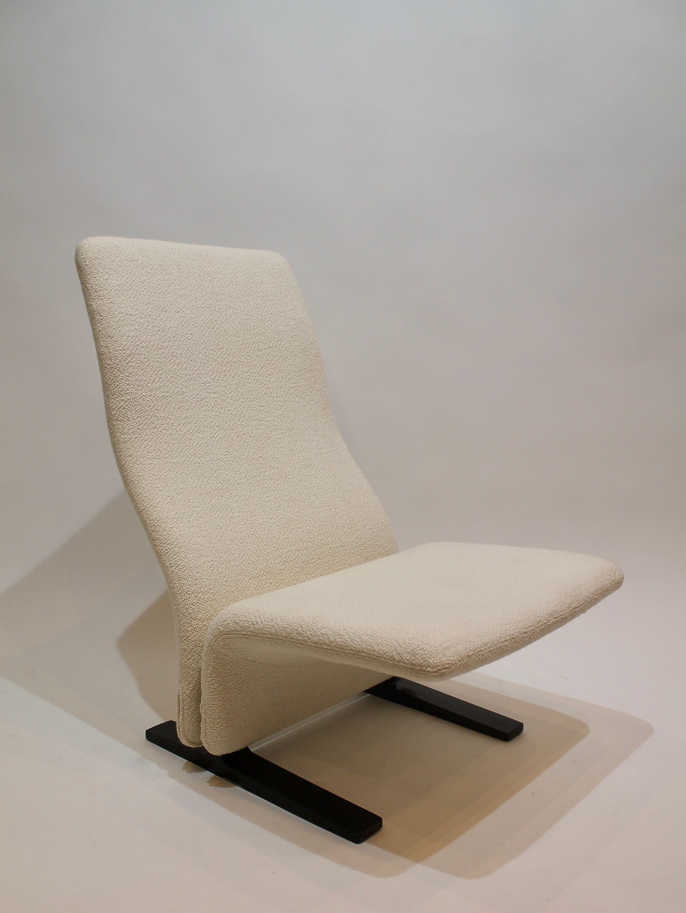 Concorde armchair by Pierre Paulin
